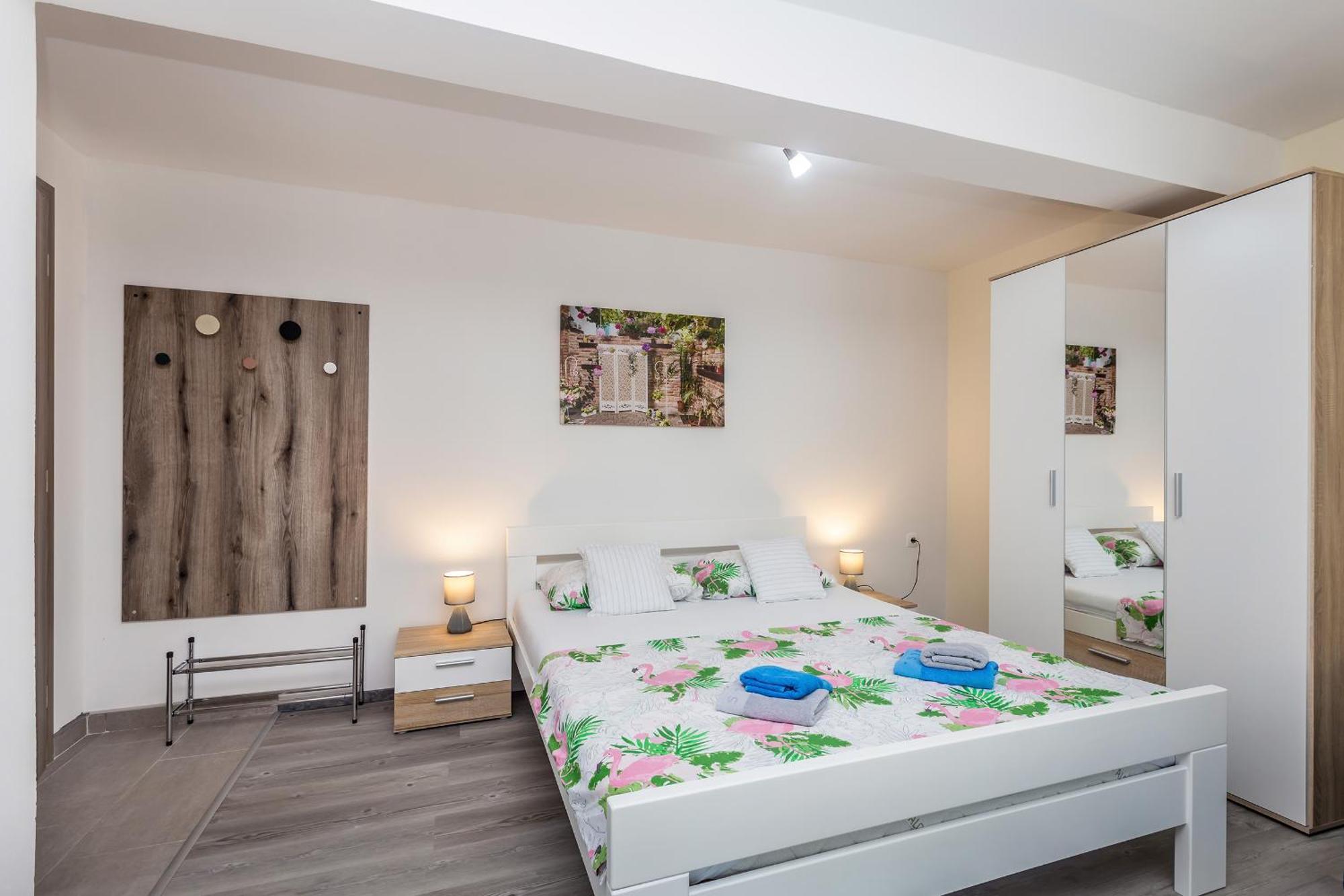 Apartmani Tena Njivice Exterior foto