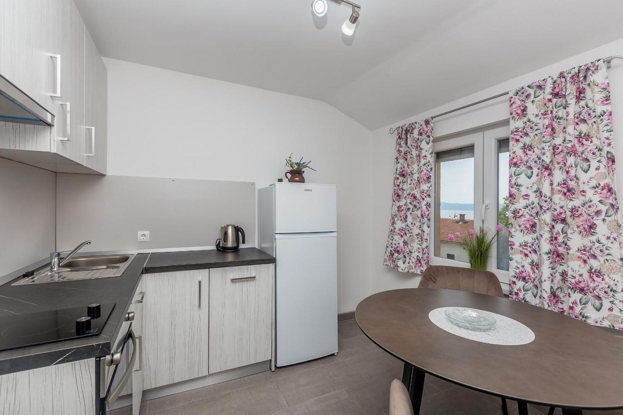 Apartmani Tena Njivice Exterior foto