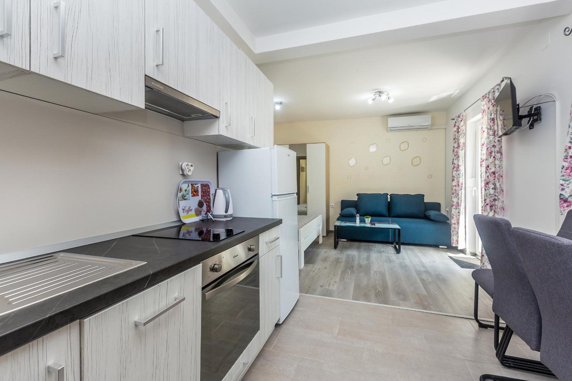 Apartmani Tena Njivice Exterior foto