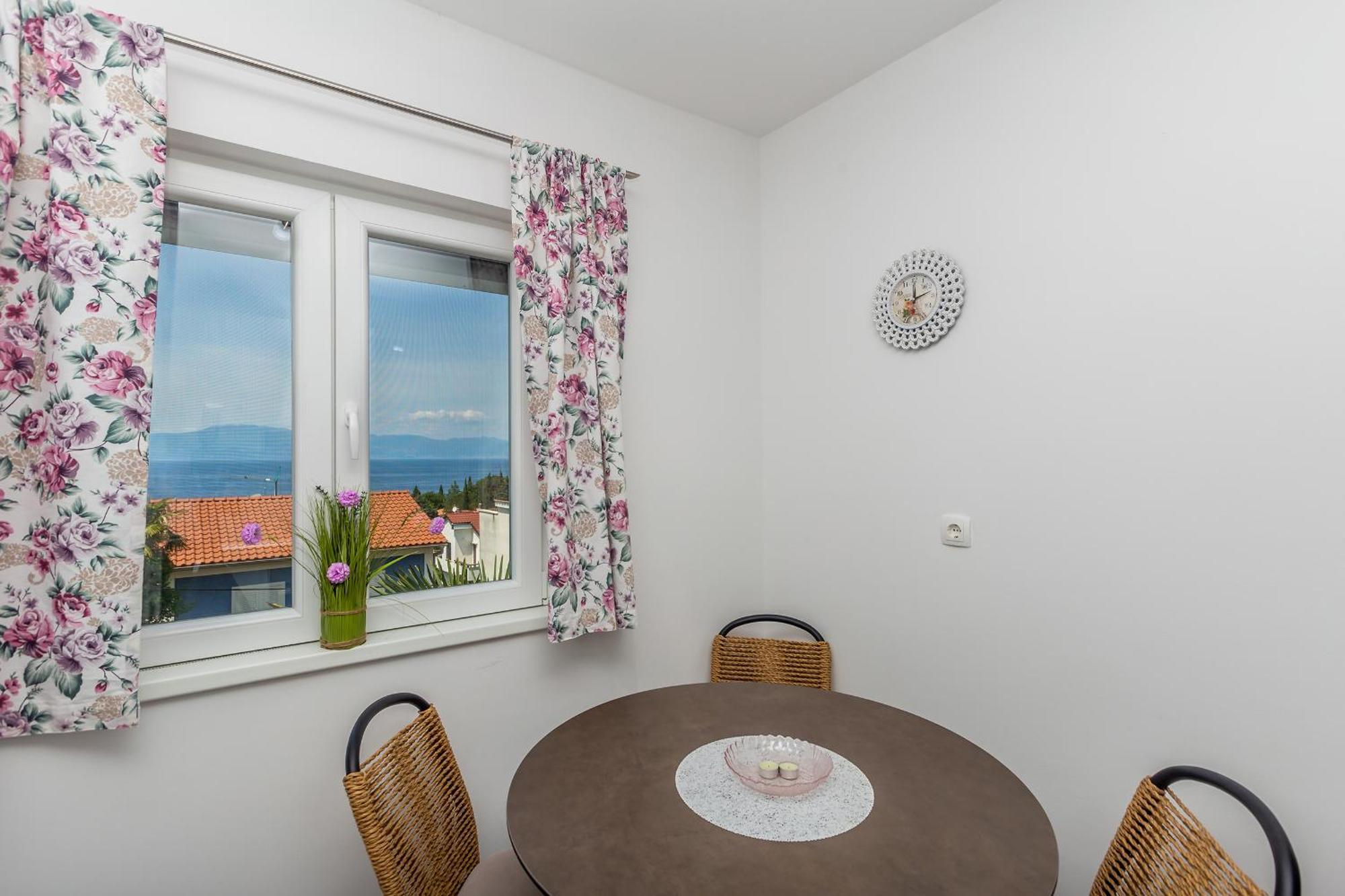 Apartmani Tena Njivice Exterior foto