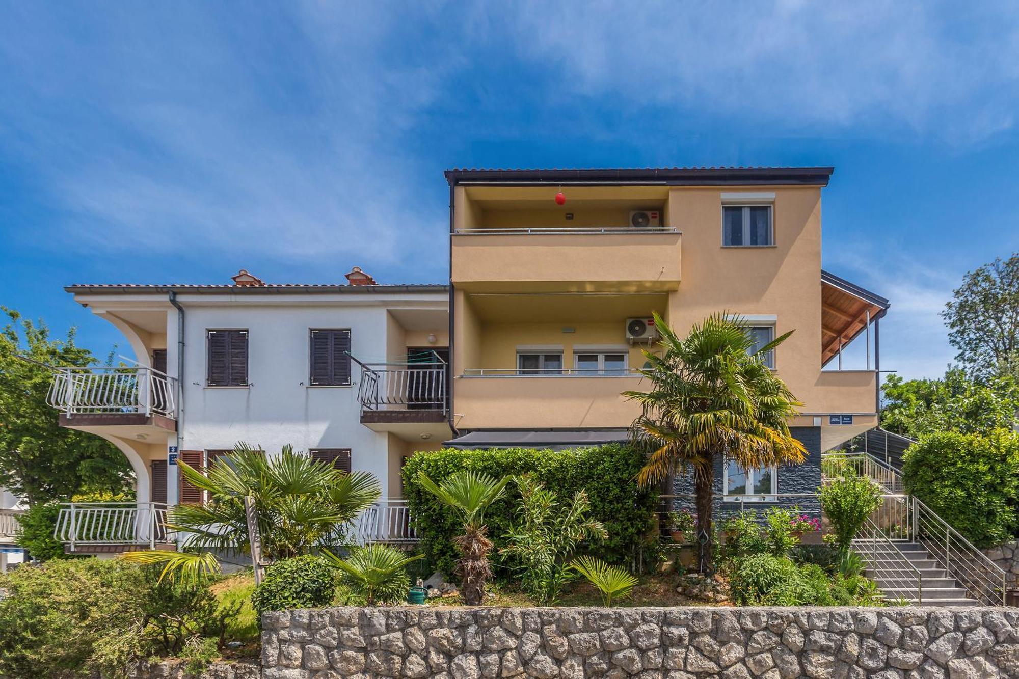 Apartmani Tena Njivice Exterior foto